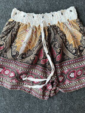 Three Cranes Gallery Boho Paisley Festival Shorts • Est. Women's Small • Smocked